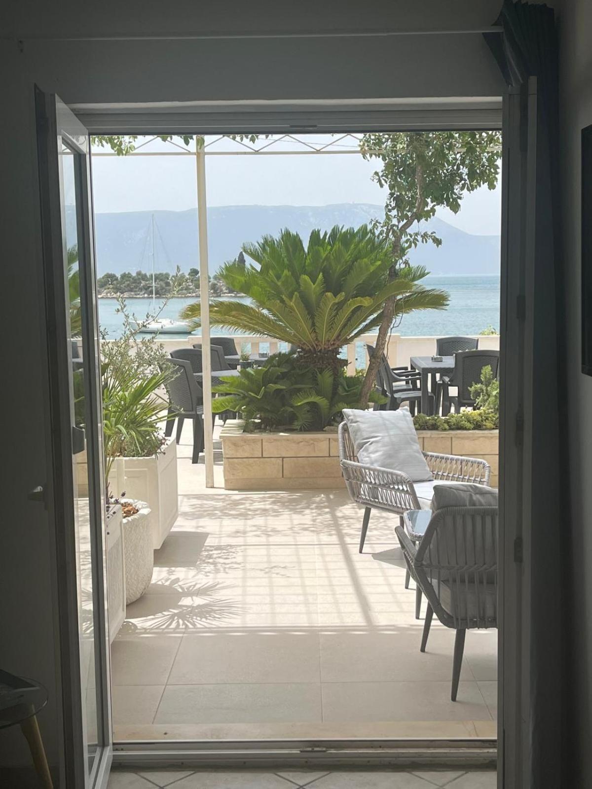 Villa Ante Apartments Blace Bilik gambar